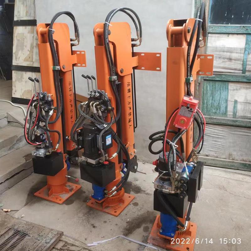 原平市重汽蓝牌随车吊 3.2吨 国六动力强 液压驱动 农用自卸起重机